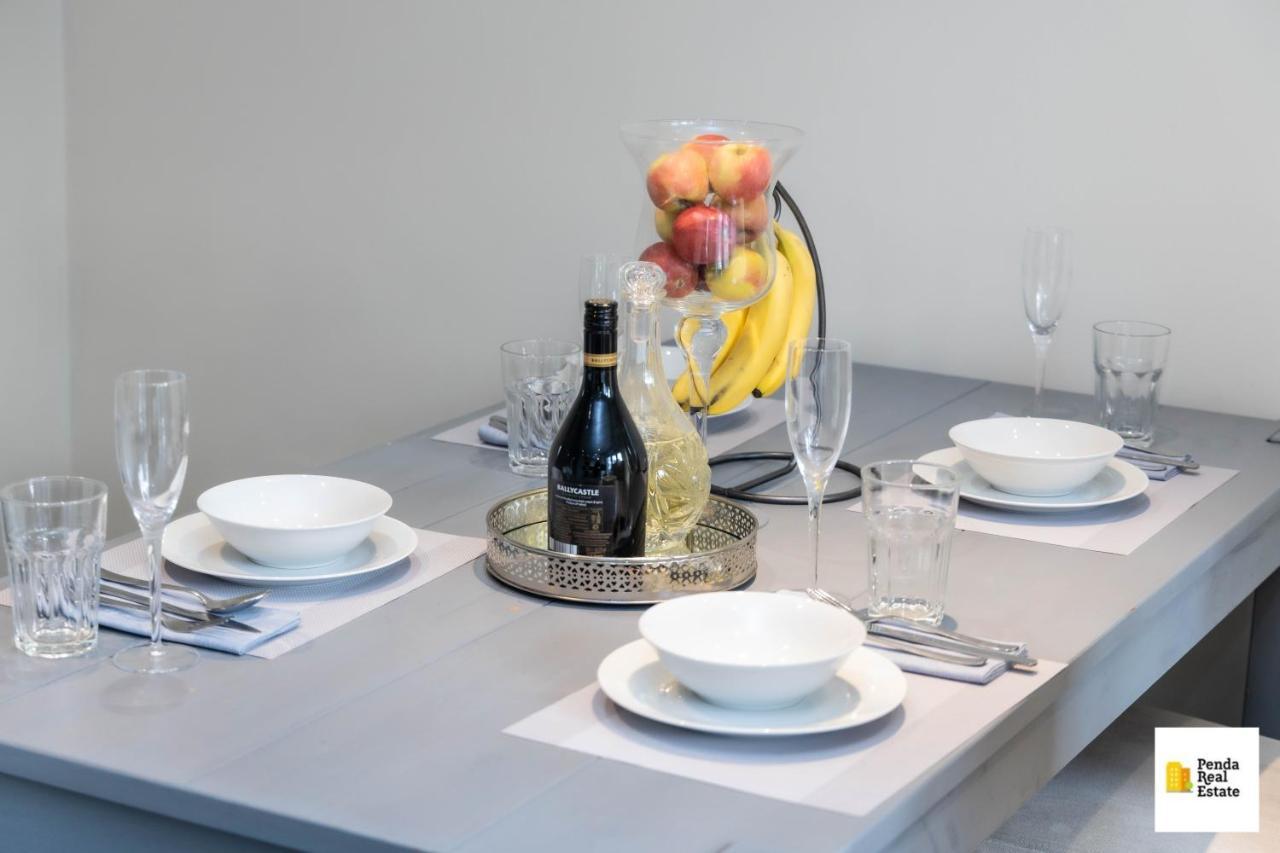 Penda Contractor&Leisure guests Nottingham Villa Bagian luar foto