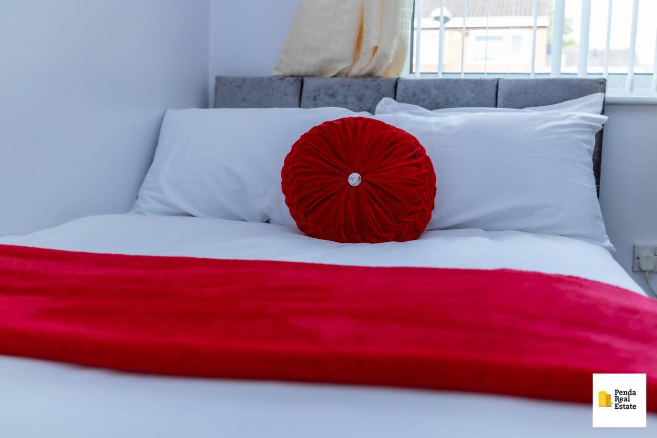 Penda Contractor&Leisure guests Nottingham Villa Bagian luar foto